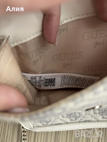 Оригинална чанта GUESS, снимка 4 - Чанти - 55244583