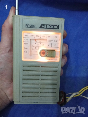 Ретро радио Невский , снимка 3 - Радиокасетофони, транзистори - 54328469