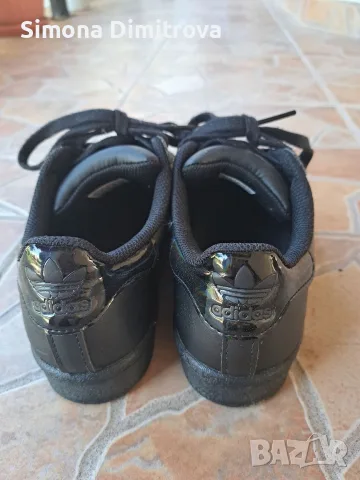 Маратонки Adidas , снимка 2 - Маратонки - 55499184