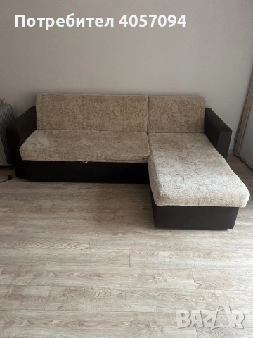 Продавам мек ъглов диван.