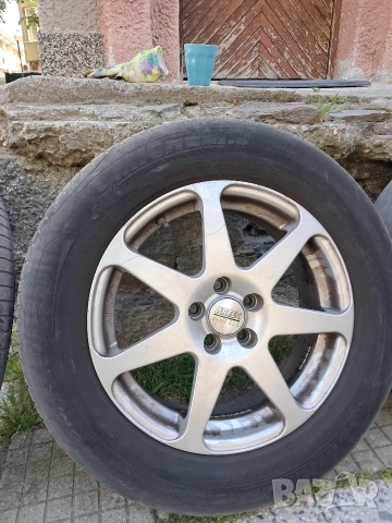 Гуми Michelin с алуминиеви джанти Subaru Forester 215 60 15 , снимка 2 - Гуми и джанти - 54423927