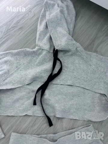 Bershka дамски плетен комплект суитшърт с качулка и панталон XS, снимка 3 - Комплекти - 55514148