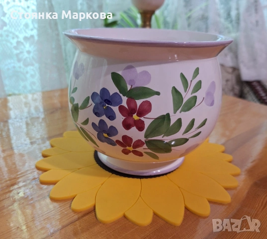 Красива кашпа с рисувани цветя, снимка 2 - Декорация за дома - 54690550
