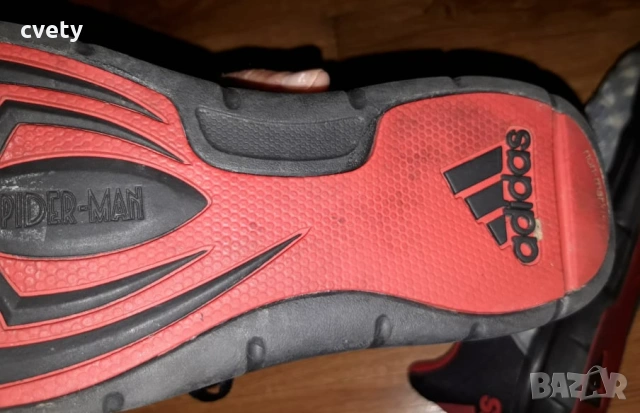 Като нови Adidas Spider-Man , снимка 5 - Детски маратонки - 54373907