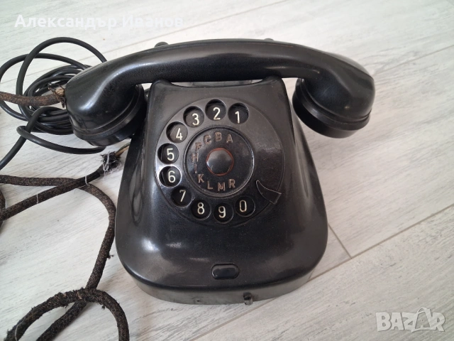 Бакелитов ретро телефон, снимка 2 - Антикварни и старинни предмети - 37931690