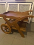 Красива количка за сервиране изработена от масивно дърво, снимка 1