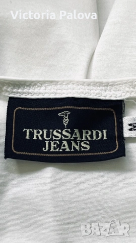 Луксозна тениска от италианската модна къща Trussardi Jeans (цвят масло) - унисекс, снимка 8 - Тениски - 54596280