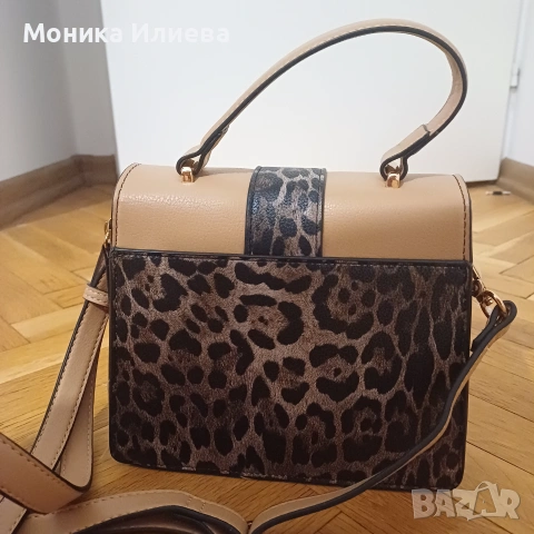 Чисто нова мини дамска чанта със златисто, снимка 3 - Чанти - 55111945