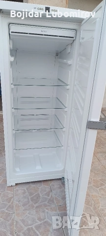 вертикален фризер Miele, снимка 2 - Фризери - 54313413