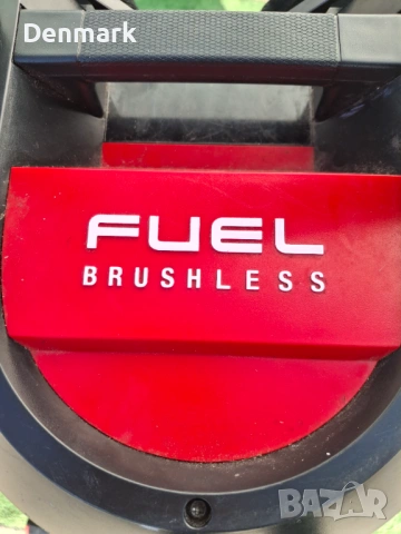 Акумулаторна прахосмукачка Milwaukee , снимка 7 - Други инструменти - 54305920