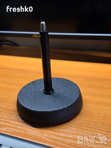 Стойка за микрофон 17см. Тежка и стабилна