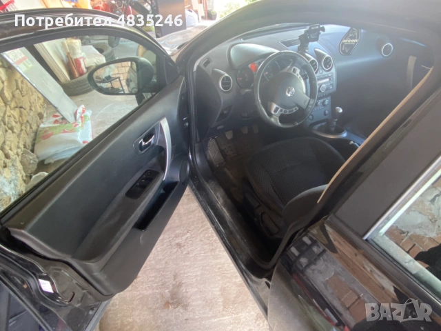 Nissan Qashqai 2.0 dCi Acenta, снимка 6 - Автомобили и джипове - 54642951