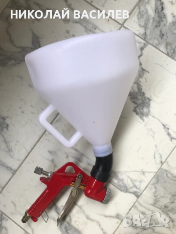 Пистолет   за  мазилка  и   боядисване   с   4  и   3   дюзи .