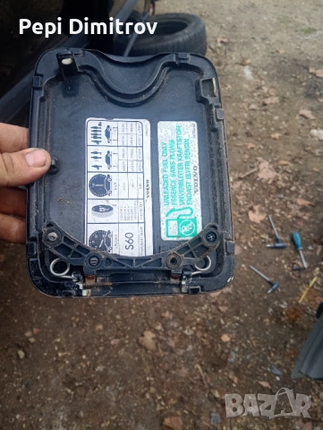 Вратичка резервоар Volvo  S60 II Estate (11.1999 - 12.2008), снимка 2 - Части - 54085700