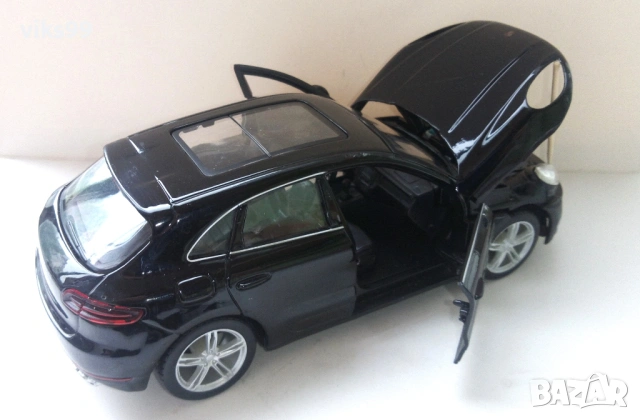 Метална количка Bburago Porsche Macan Мащаб 1:24, снимка 5 - Колекции - 54379299