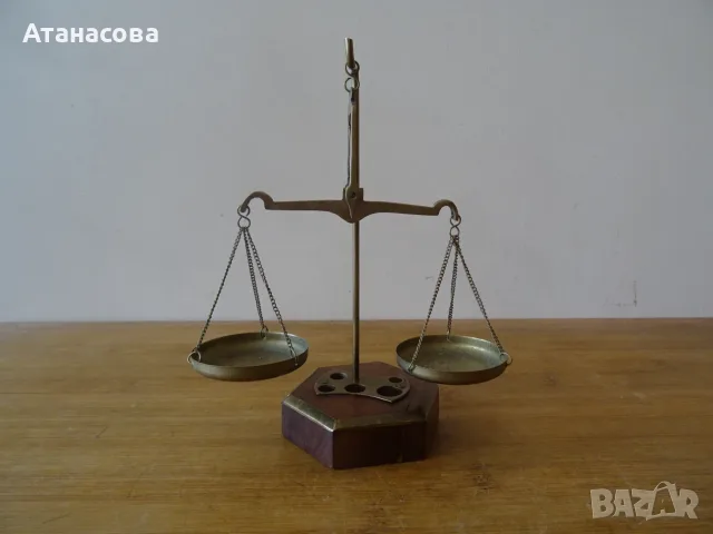 Бижутерска аптекарска везна месинг #3
