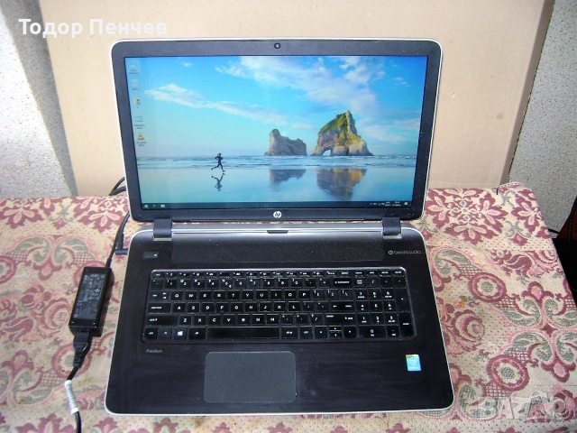 HP Pavilion 17 Notebook PC - Core i3, 4 GB RAM, 500 GB HDD