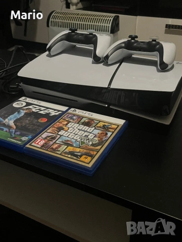 🎮 PS5 + 2 DualSense контролера + FC 24 + GTA V | Отлично състояние, снимка 3 - PlayStation конзоли - 54767981