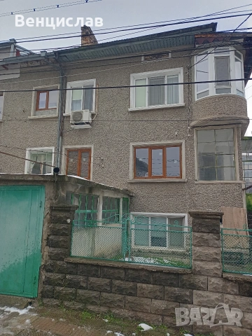 продавам етаж от тухлена къща с гараж до басейна, снимка 2 - Етаж от къща - 52682936