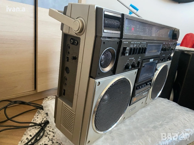 Hitachi TRk-8600E, снимка 3 - Радиокасетофони, транзистори - 54223865