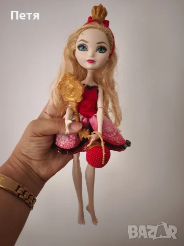 Ever After High, Apple White