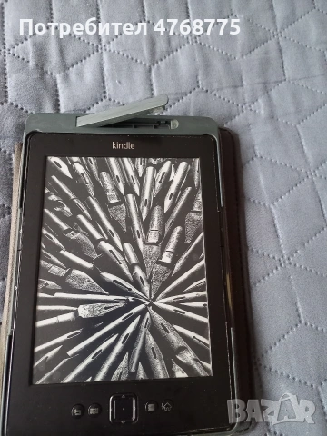 Продавам електронен четец Kindle 4, снимка 2 - Електронни четци - 55284052