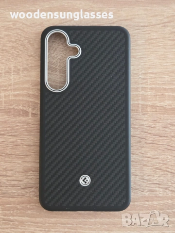 Кевларен карбон калъф кейс Spigen Enzo Aramid MagSafe Black Silver Case за Samsung Galaxy S25+