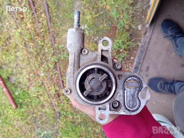 Вакуум помпа Пежо Ситроен 2.0хди 90коня