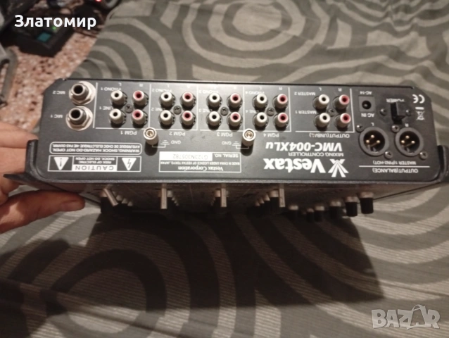 Четириканален миксер DJ VESTAX-VMC-004 XLu, снимка 5 - Ресийвъри, усилватели, смесителни пултове - 55052914