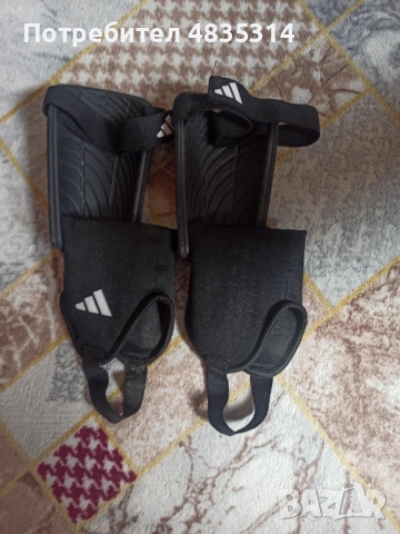 Продавам оригинални футболни кори Adidas с интегриран протектор за глезена. Страхотен избор както за, снимка 2 - Футбол - 54766498