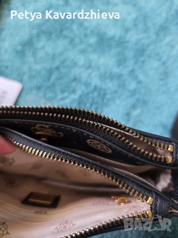 нова, оригинална чанта Guess , снимка 4 - Чанти - 54105947