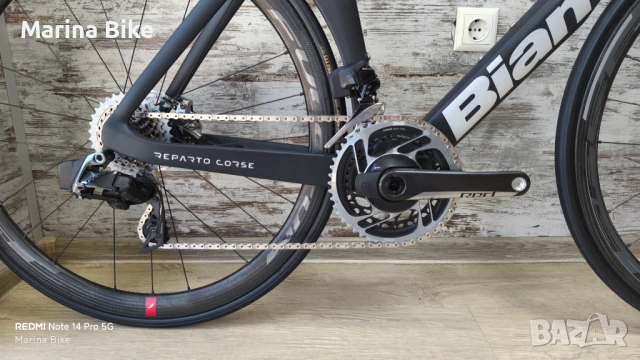 Карбонов шосеен велосипед Bianchi Oltre RC Disc SRAM Red AXS Powermeter Fulcrum Speed 40T | 57, снимка 3 - Велосипеди - 54768791