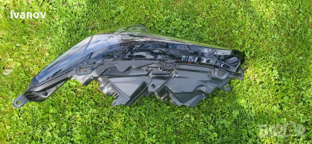 ляв фар за Lexus NX, снимка 4 - Части - 54171890
