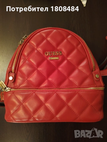 Дамска чанта Guess в червен цвят, не е използвана в идеално състояние