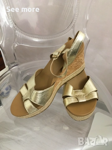 UGG сандали в златисто 39, снимка 2 - Сандали - 54990729
