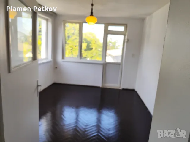 Продава се триетажна къща  с гараж 300 кв. м. в гр Бяла в съседство с гр. Обзор  , снимка 11 - Къщи - 55511188