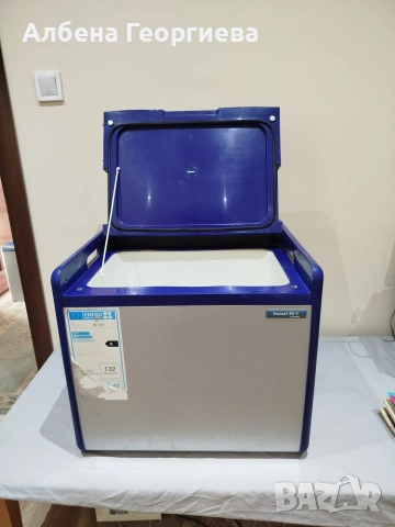  Компресорен хладилник-  фризерTristar -220V