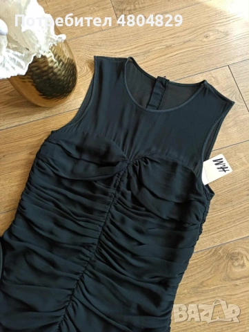 Малка черна рокля H&M с божествен драпиран силует – твоят абсолютен хит за вечерта!, снимка 10 - Рокли - 54702048
