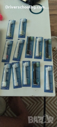 Електрическа четка за зъби Oral-B, снимка 2 - Друга електроника - 55054666