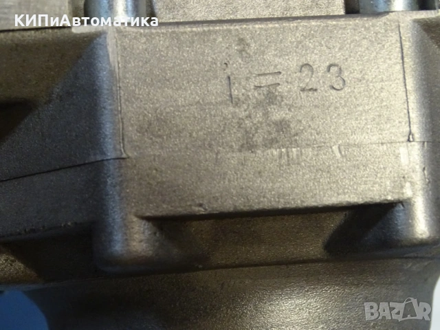 Червячен редуктор Bonfiglioli W86U23HSB3 gear reducer i=23 size-86, снимка 5 - Резервни части за машини - 54580436