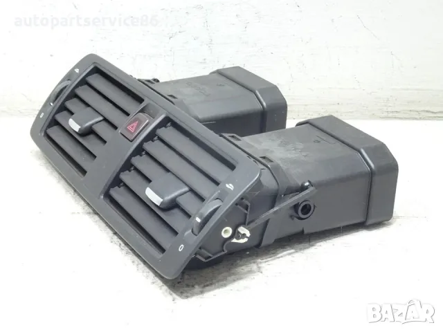 Централна въздуховодна решетка на таблото за Volvo C30 1.6 TDI (2012) 39863758 OEM, снимка 2 - Части - 55622921