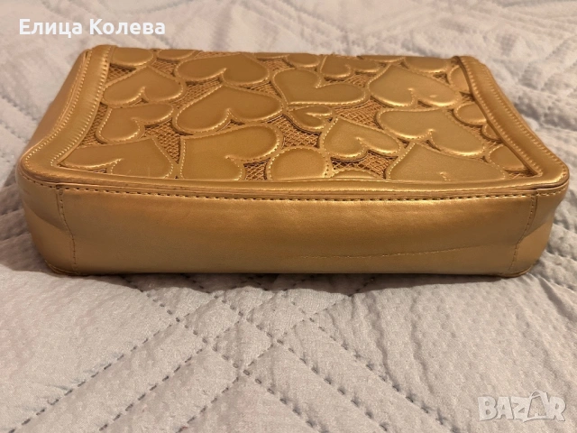 Love Moschino златиста дамска чанта , снимка 3 - Чанти - 54347101