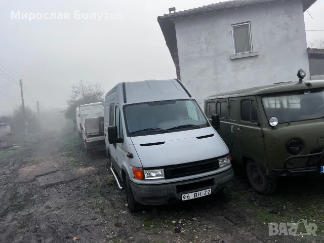 Продавам два буса Ивеко Дейли дълга база средна база 2.8 и 2.3 двигател, снимка 9 - Бусове и автобуси - 55463359