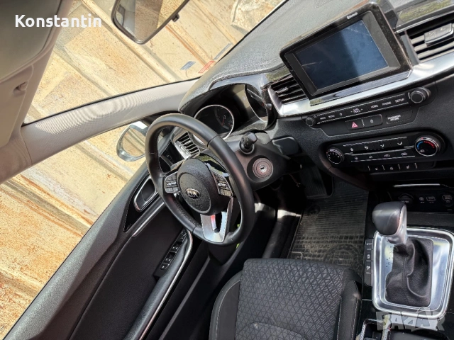 KIA CEED SW 2019 г. Дизел 136 к. Автоматик, снимка 5 - Автомобили и джипове - 54725207