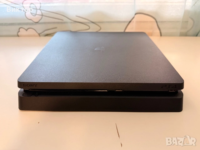 PS4 Slim 500GB + 2 джойстика, зарядна станция и 4 игри , снимка 2 - PlayStation конзоли - 55068188