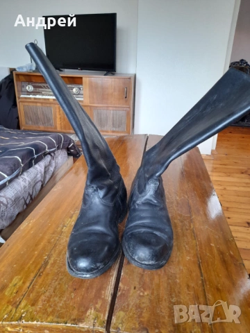 Стари военни ботуши
