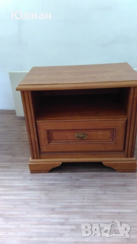 Нощно шкафче 58х36х51