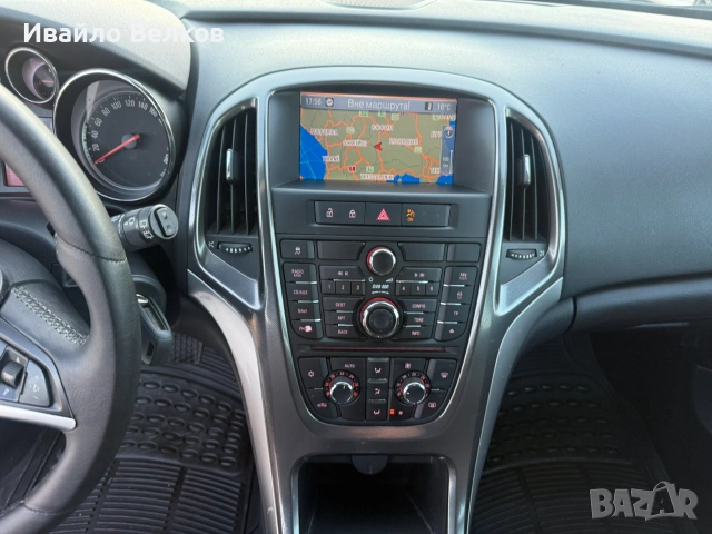 Opel Astra Sport tourer , снимка 12 - Автомобили и джипове - 55041296