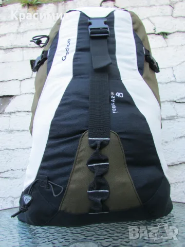 Туристическа раница Quechua Forclaz 40L, снимка 3 - Спортна екипировка - 55335497