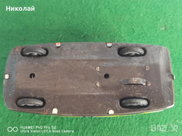 Стара Унгарска Ламаринена Играчка Такси Фрикционно Задвижване, снимка 2 - Антикварни и старинни предмети - 54383169